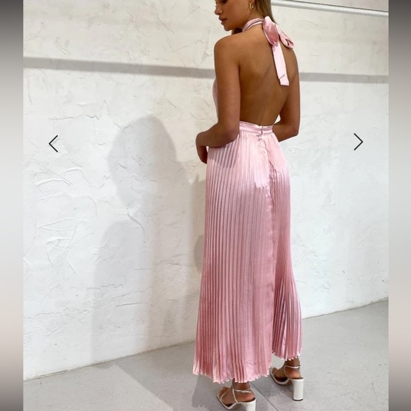 LIDEE Renaissance Dress - Picture 15 of 17